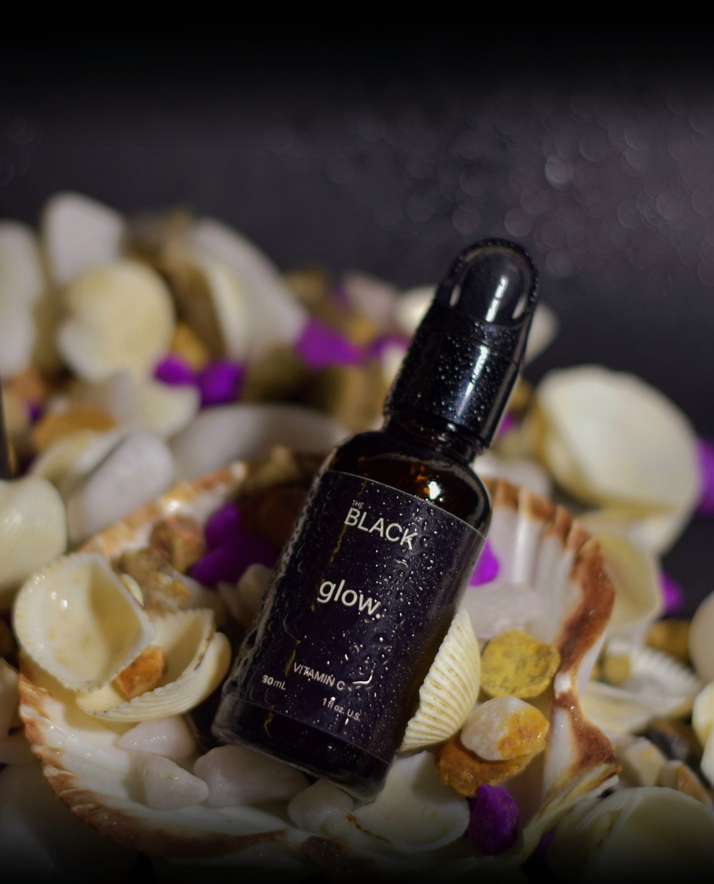 THE BLACK VITAMIN C BRIGHTENING SERUM (30ml)